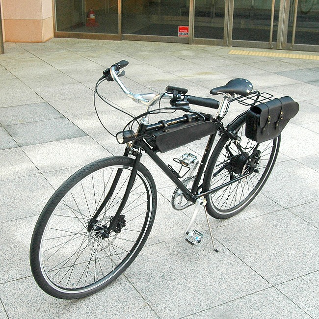 로드맨 전기자전거 350와트 블랙